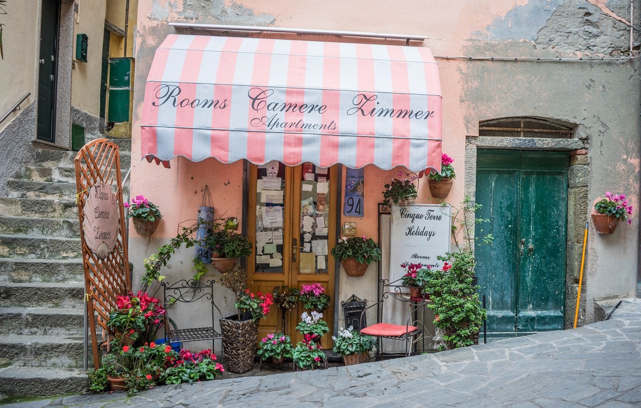 italy, cinque terre, store front